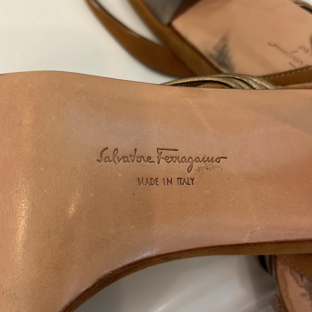 Authentic Ferragamo slingbacks - Picture 6 of 8
